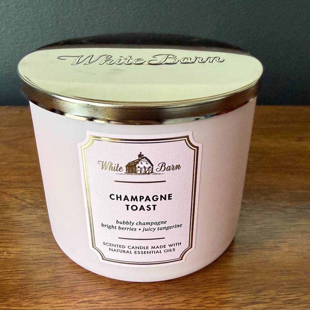 White Barn Champagne Toast Candle - Light Pink & Gold Lid